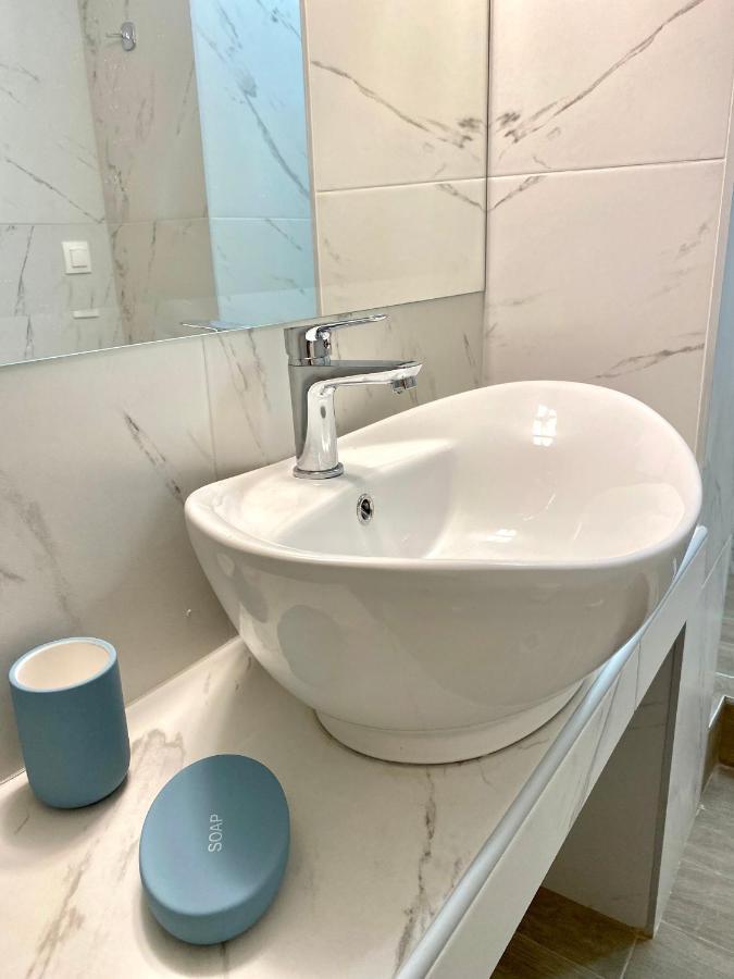 Eternal Suites אדסה מראה חיצוני תמונה