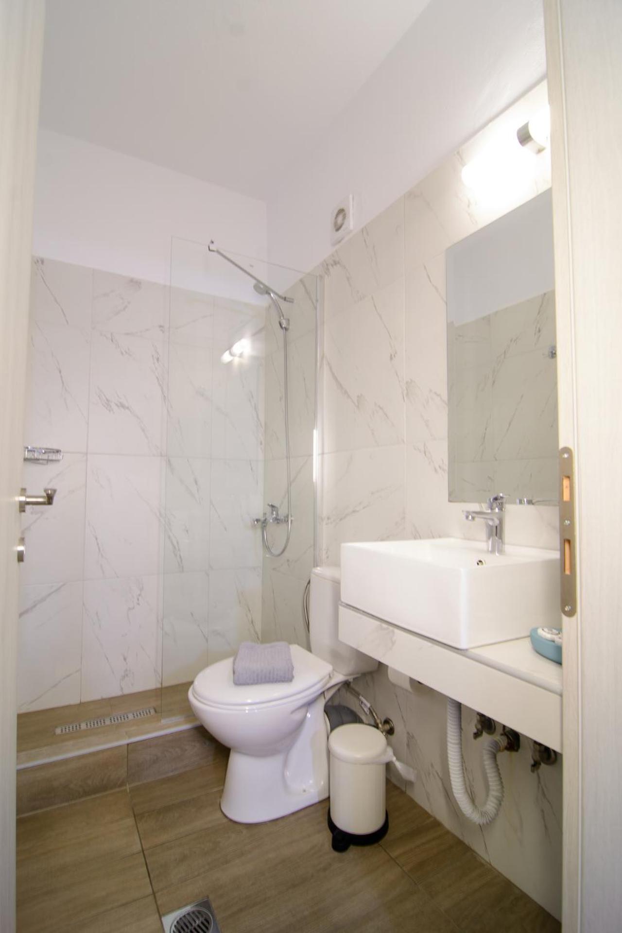 Eternal Suites אדסה מראה חיצוני תמונה